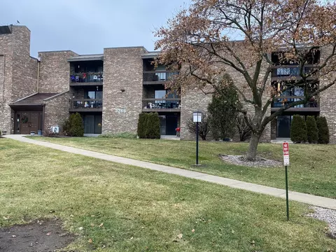 3765 N 88th #108, Milwaukee, WI 53222