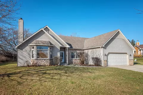 1114 Heron, Mukwonago, WI 53149