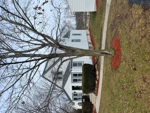 18540 Milwaukee, Brookfield, WI 53045