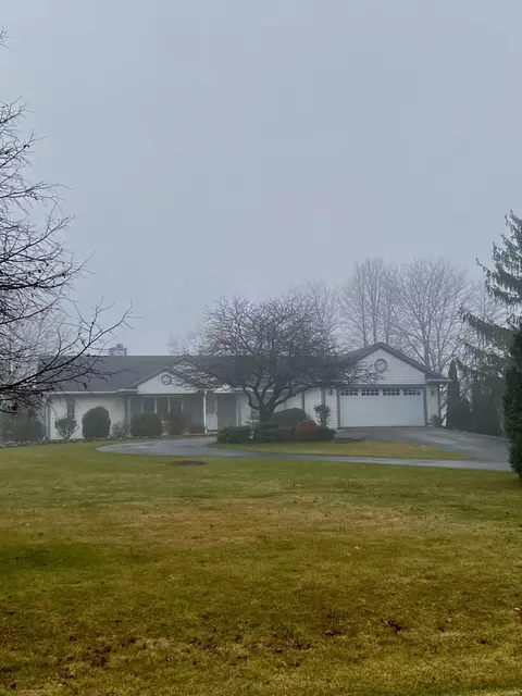 25119 Deer Rdg, Norway, WI 53185