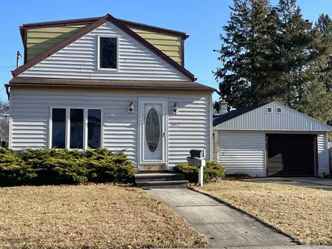 3642 S 88th, Milwaukee, WI 53228