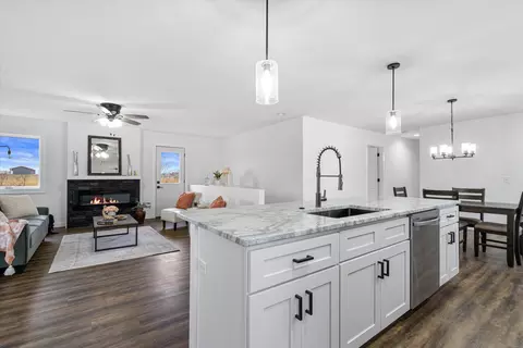 525 Washington, Oostburg, WI 53070