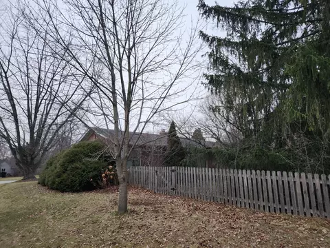 232 E Alta Loma, Thiensville, WI 53092