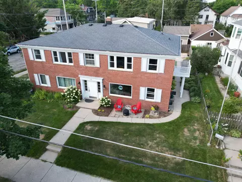 2745 S S Shr #4, Milwaukee, WI 53207