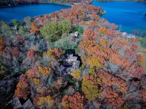 3212 N Dekoven, Summit, WI 53066