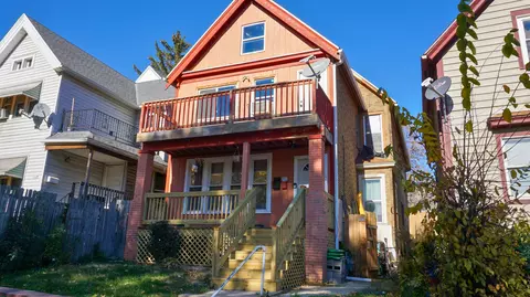 2130 W Lincoln, Milwaukee, WI 53215