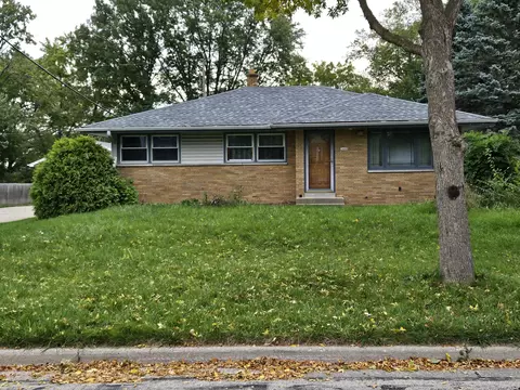 2448 N 111th, Wauwatosa, WI 53226