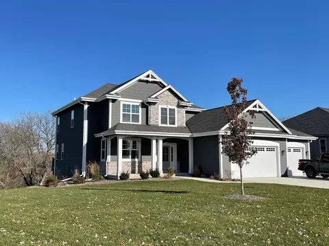 s54w25488 Pebble Brk, Waukesha, WI 53189