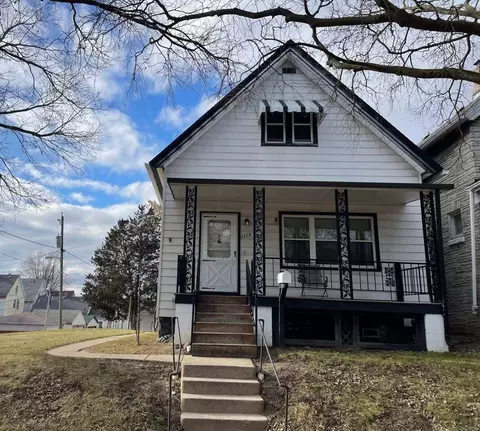 1119 S 33rd, Milwaukee, WI 53215