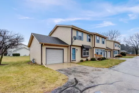 400 Highland, Wales, WI 53183