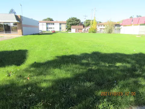 6839 N Teutonia, Milwaukee, WI 53209