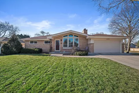 4555 N 109th, Wauwatosa, WI 53225