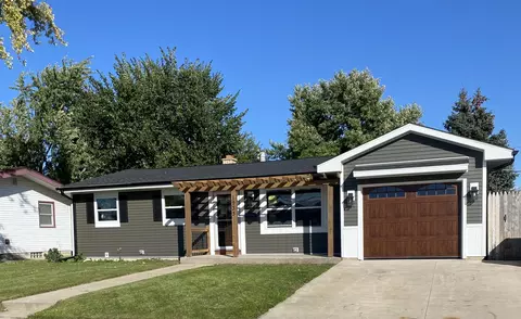 1933 18th, Kenosha, WI 53140