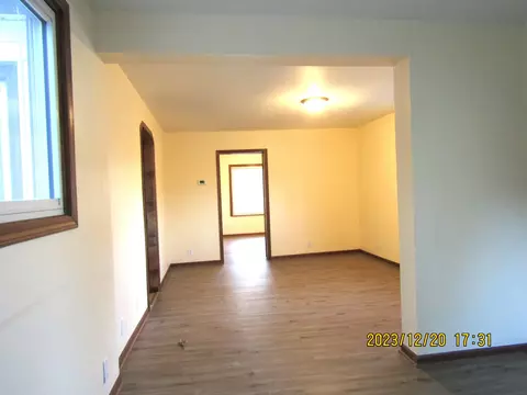 2117 W Hilltop, Oak Creek, WI 53154