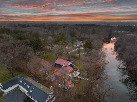 8200 N Green Bay, River Hills, WI 53217