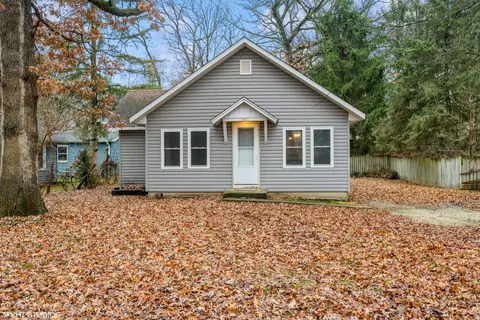 707 Lake, Twin Lakes, WI 53181