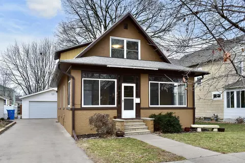 421 Dacota, Winona, MN 55987