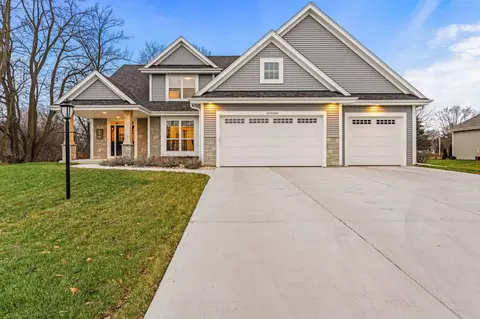 n47w22488 Woodleaf, Pewaukee, WI 53072
