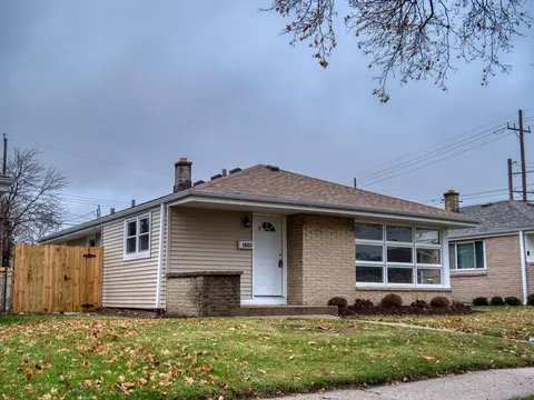 4749 N 79th, Milwaukee, WI 53218