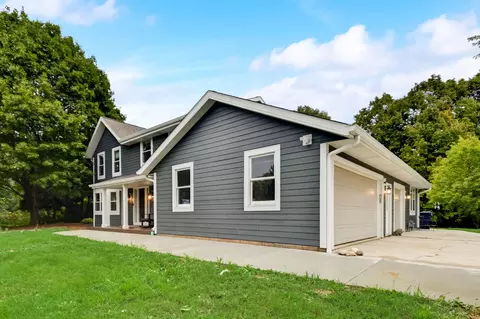 5703 Oakdale, Cedarburg, WI 53024