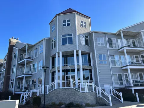 35 Harborview #309, Racine, WI 53403