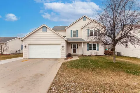 1191 Center, Hartford, WI 53027