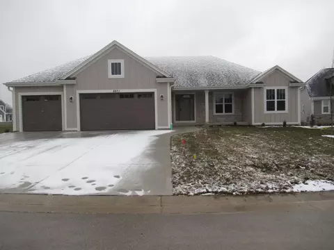 6971 Hearthstone, Lannon, WI 53046