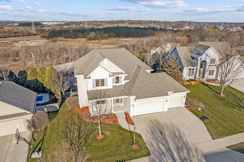 2218 Deer, Waukesha, WI 53189
