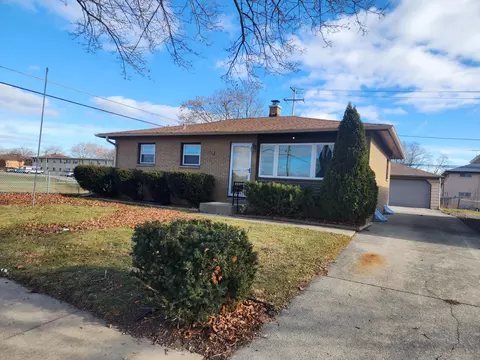 4942 S 15th, Milwaukee, WI 53221