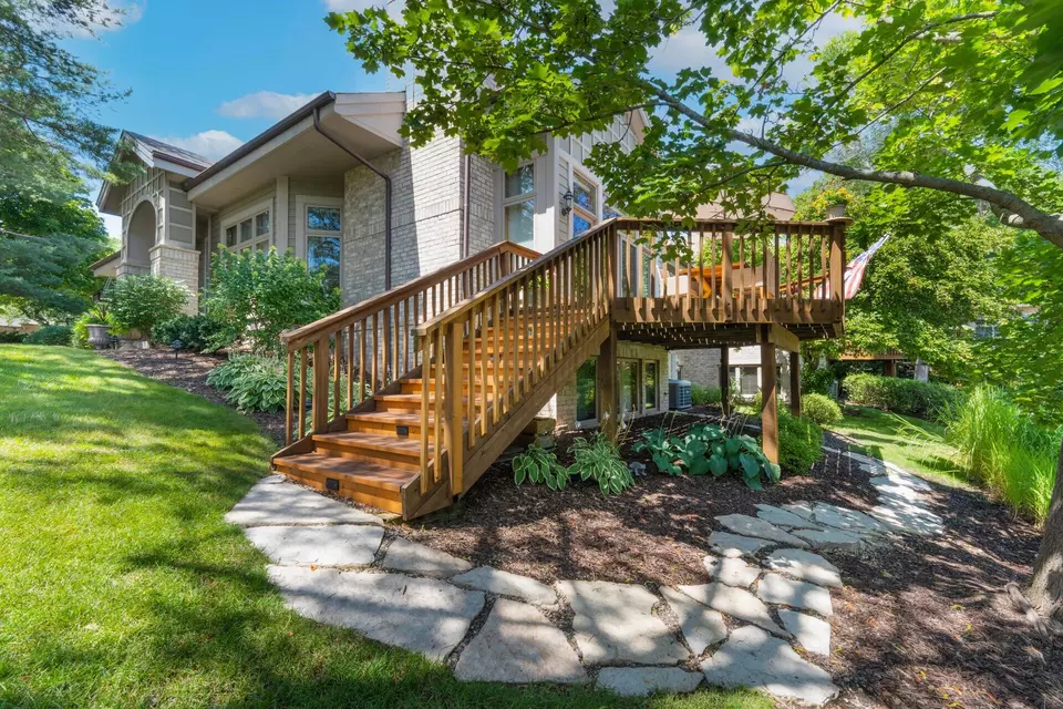 880 Rocky B, Brookfield, WI 53005 49 Photos Movoto