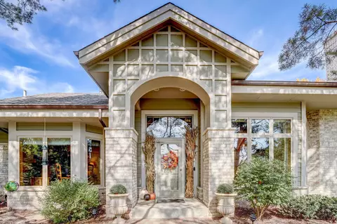 880 Rocky #B, Brookfield, WI 53005