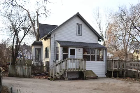 500 Maple #A, Waukesha, WI 53186