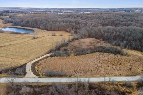 Lt1 Beaver Dam, Barton, WI 53090