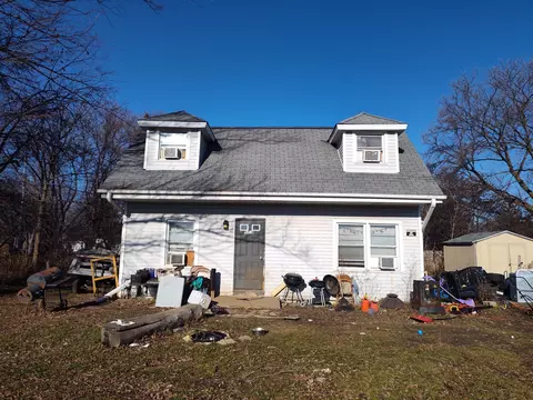 5230 W W Ml, Milwaukee, WI 53218