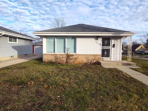 6850 N 40th, Milwaukee, WI 53209