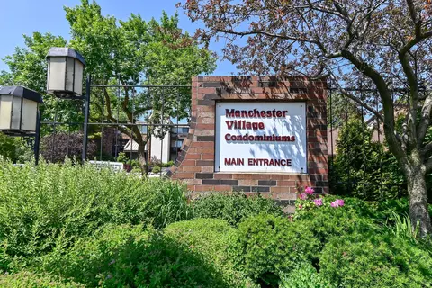 2350 W Good Hope #250, Glendale, WI 53209