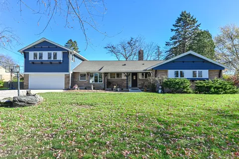 7860 N Mohawk, Fox Point, WI 53217