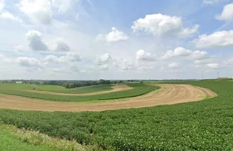 Lt0 Blue Rock, Blue Mounds, WI 53572