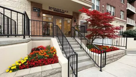 118 S Washington #100B, Green Bay, WI 54301