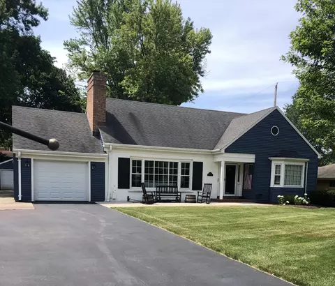 539 W Apple Tree, Glendale, WI 53217