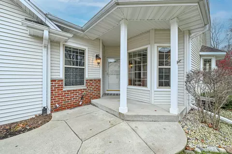 2501 Elise #16, Waukesha, WI 53189