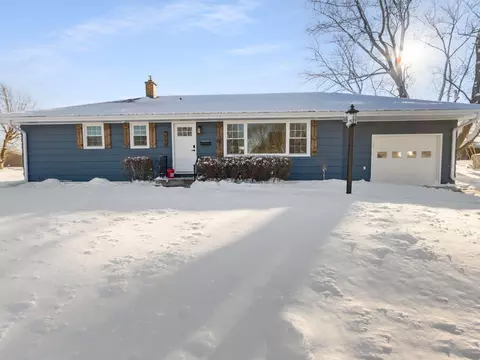 525 E Lincoln, Hartford, WI 53027