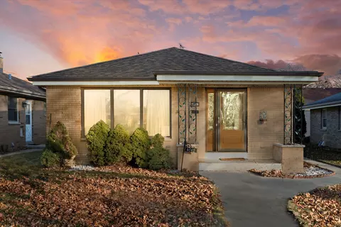 4042 N 90th, Milwaukee, WI 53222