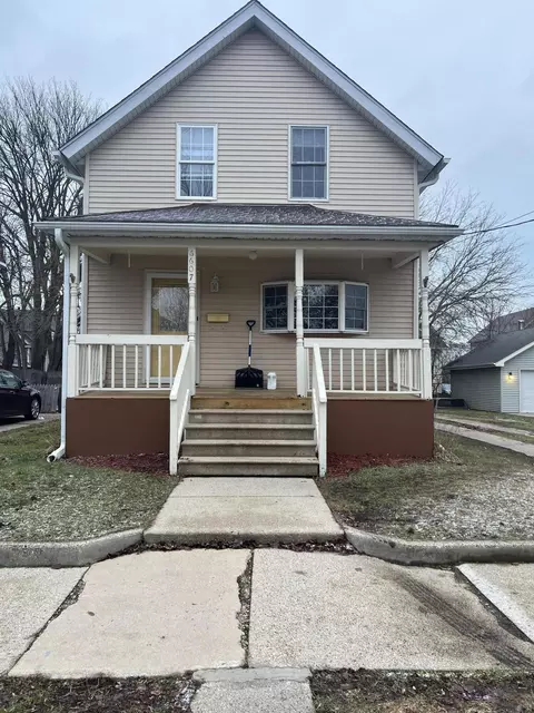6607 15th, Kenosha, WI 53143