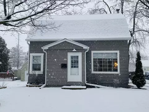346 S Garfield, Port Washington, WI 53074