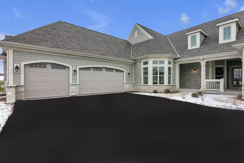 1528 Sandhill #23, Hartland, WI 53029
