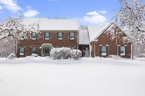 10701 N Gazebo Hl, Mequon, WI 53092