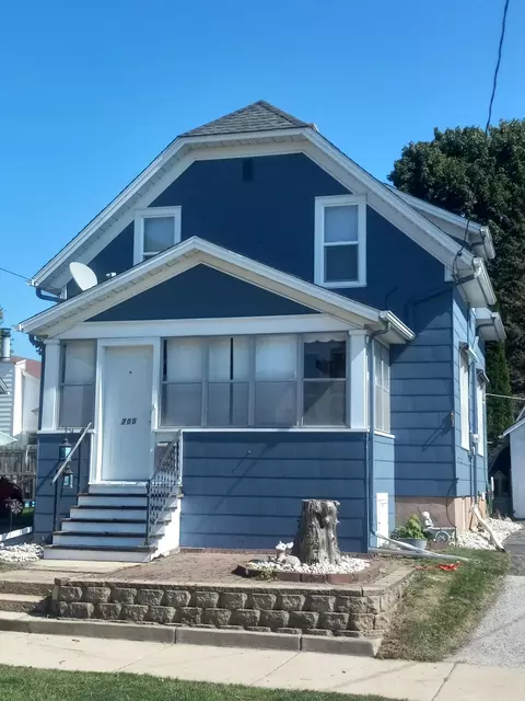705 S 2nd, Watertown, WI 53094