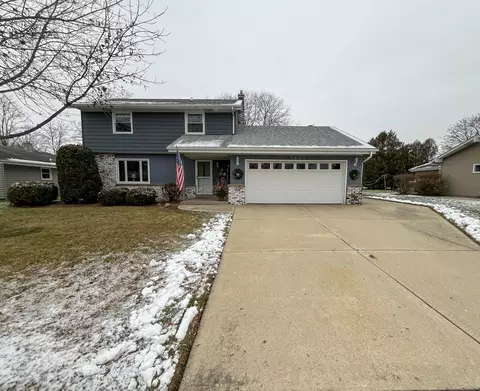 9725 S Veronica, Oak Creek, WI 53154
