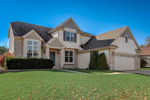 735 Heron, Waterford, WI 53185